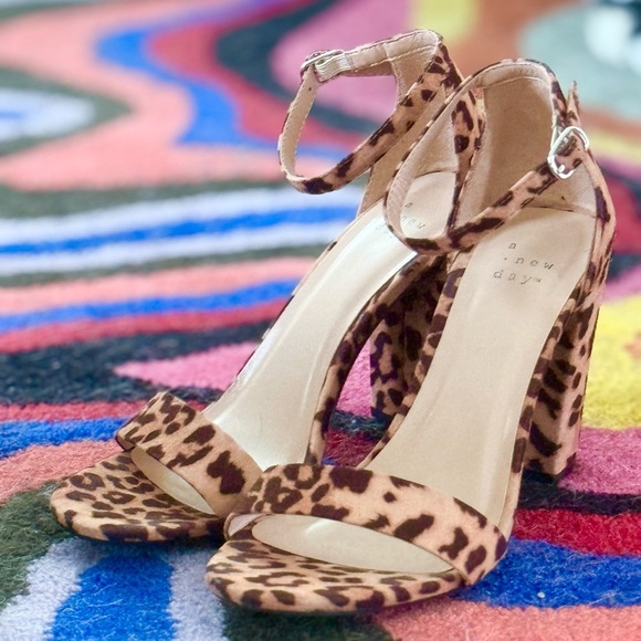 A New Day Strappy Leopard Print Block Heels - Picture 1 of 9
